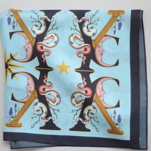 La Vigne Silk scarf